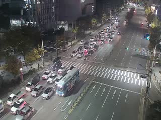 南門口十字路口巨堤站