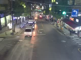 栽半路盤如初等學校前