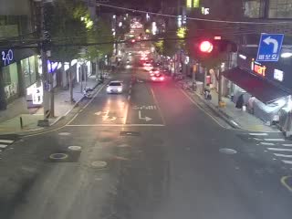 栽半路盤如初等學校前