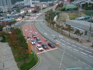 本綠山三岔路口