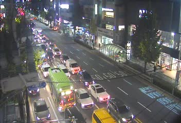 臥石交叉路口華明站