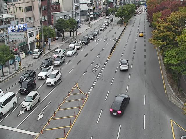 田浦十字路口田浦咖啡街旁