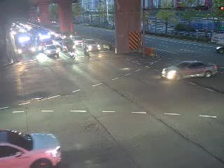 開琴主公公寓十字路口