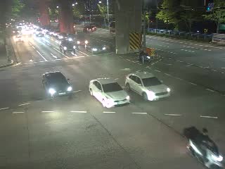 開琴主公公寓十字路口