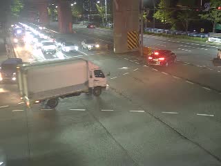 開琴主公公寓十字路口