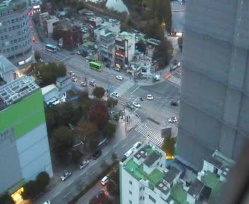 釜山鎮區廳前市民公園方向