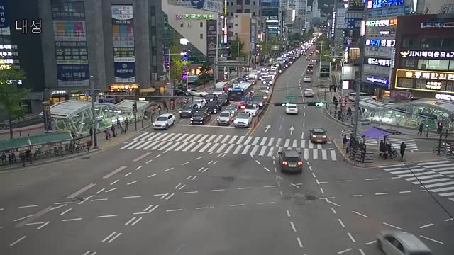 內星交叉路口東萊站/中央大路
