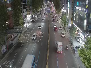 楊亭交叉路口楊亭站/市廳方向