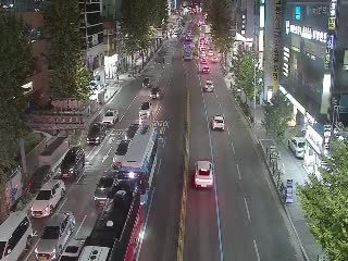 楊亭交叉路口楊亭站/市廳方向