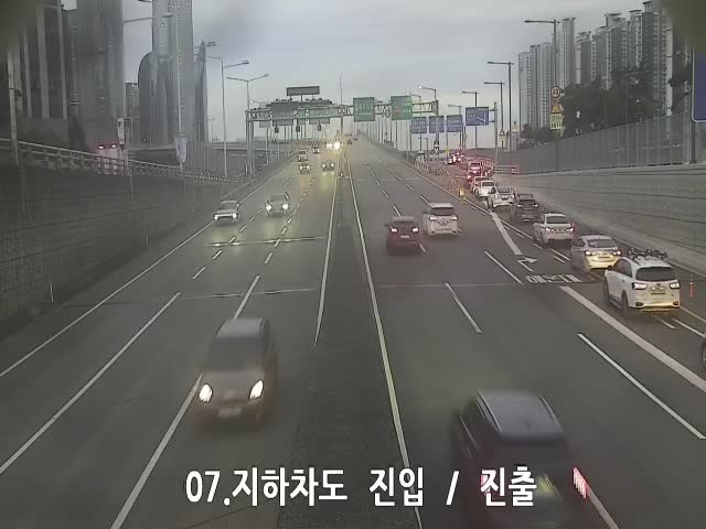 廣安大橋海雲台地下道出入口