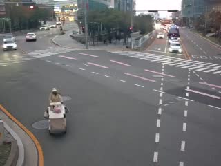 廣安里水上皇宮飯店前海濱第一排