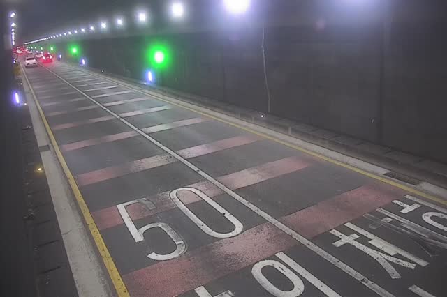 萬德隧道美南方向470公尺處