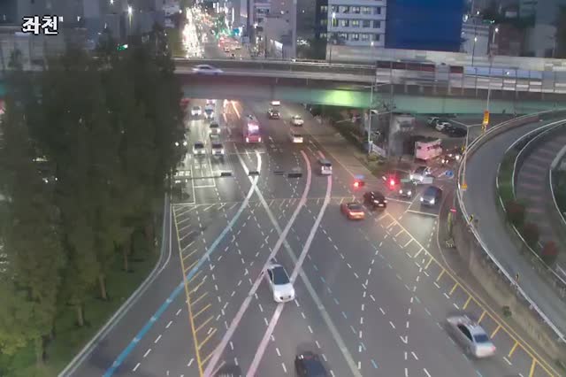 佐川三岔路口日光邑