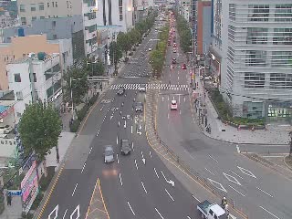 凡谷交叉路口凡川洞/荒嶺隧道入口