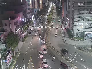 凡谷交叉路口凡川洞/荒嶺隧道入口