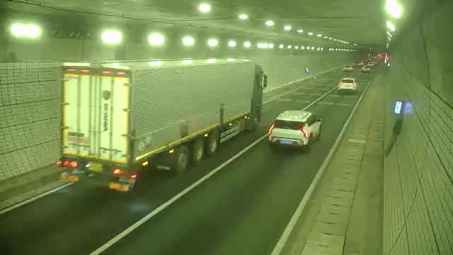 白楊隧道毛羅方向入口