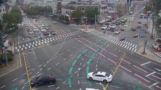 鶴章交叉路口鶴章洞