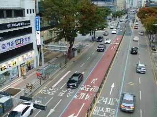 海雲台區廳入口三岔路口中洞路