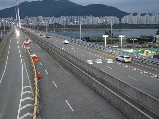 華明大橋金海端