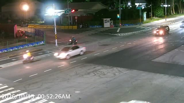 左楠路、世運大道車流2