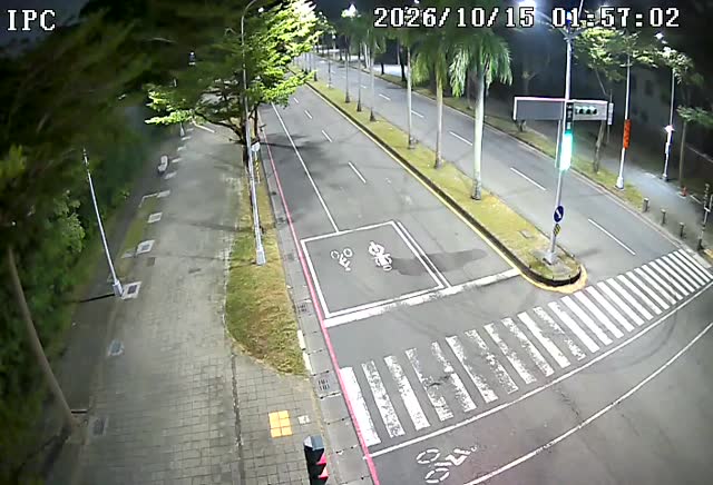 世運大道、勝利營區前