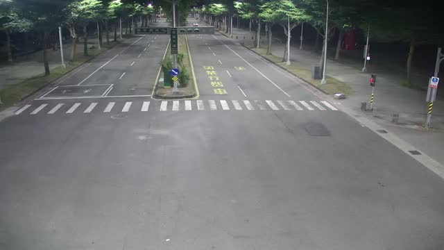 世運大道、世運主場館入口前