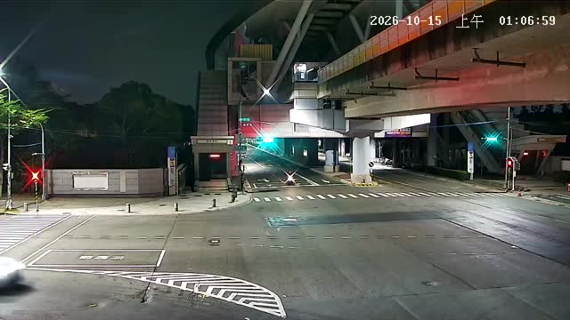 左楠路、世運大道(西南角)