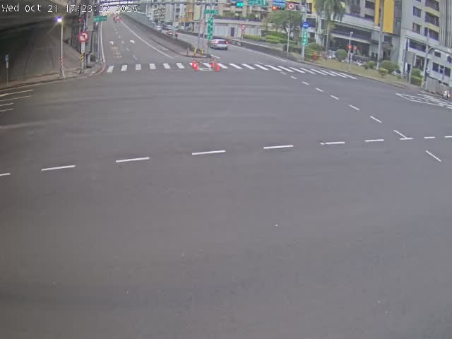 九如一路、交流道西側2