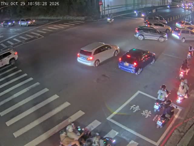 建國一路、高雄交流道(西側)2