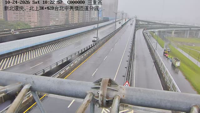 新北環快，北上3K+420台北中興橋匝道分流