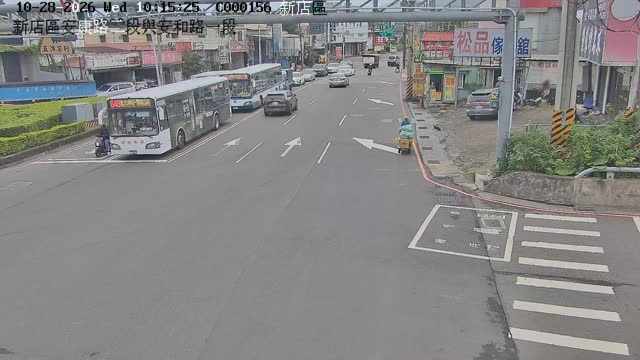 新店區安康路二段、安和路一段(東側號誌門架上)