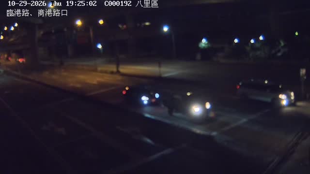 八里區臨港路商港路口