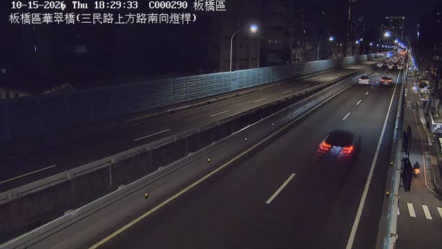板橋區華翠橋(三民路上方路南向燈桿)