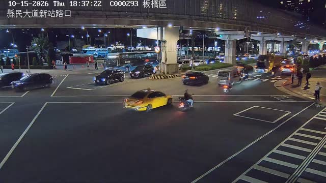 板橋區縣民大道新站路口