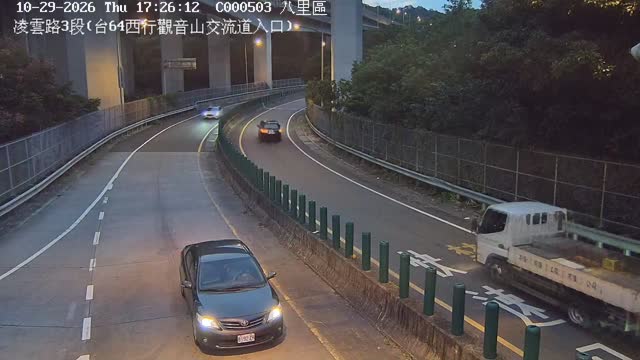 凌雲路3段(台64西行觀音山交流道入口)
