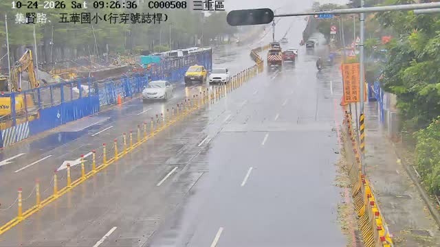 集賢路、五華國小(行穿號誌桿)
