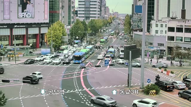 新村五岔路口