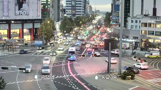 新村五岔路口