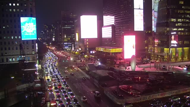 三成站