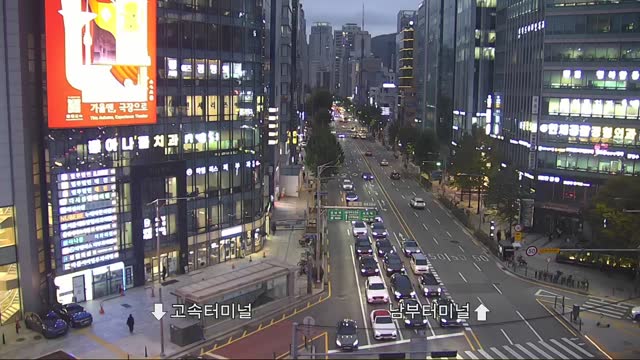 法院十字路口