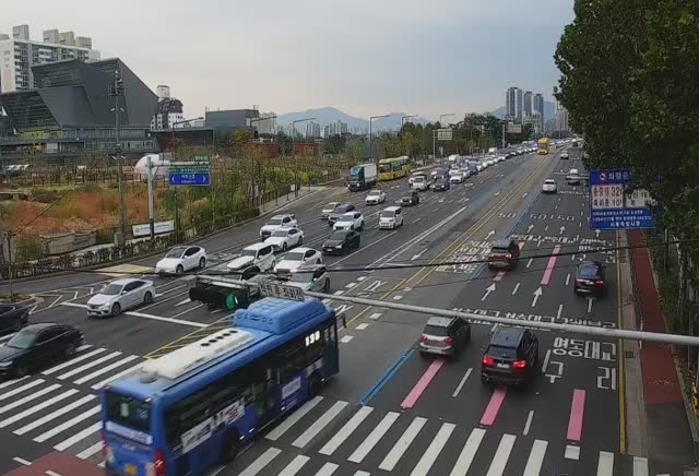 廣壯十字路口江邊北路