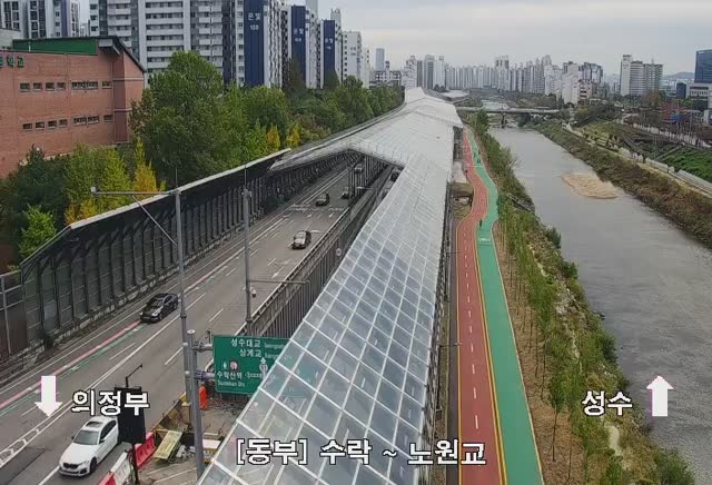 水落地下車道入口