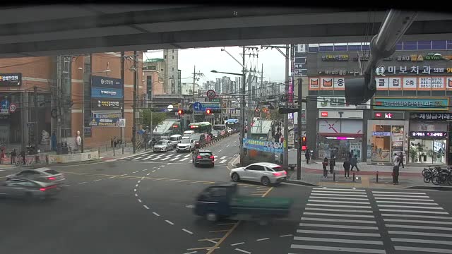 多哥里站十字路口