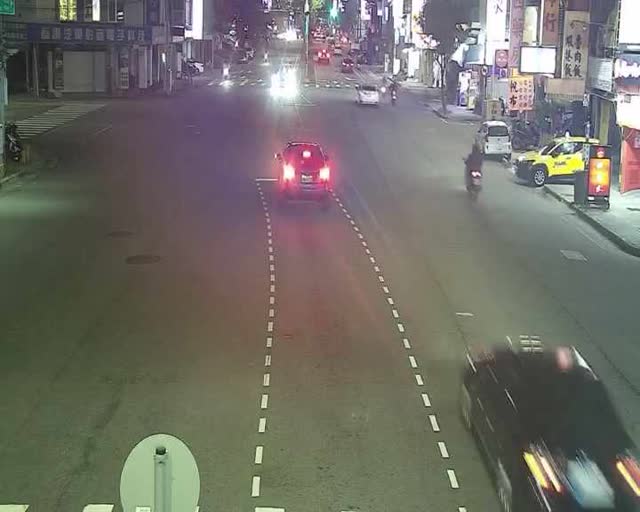 中清路/經貿七路(右側車流往大雅交流道)