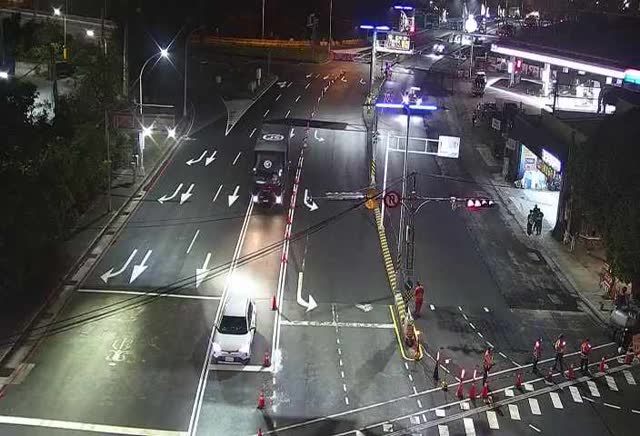 五權西路/環中路(右側車流往工業區)