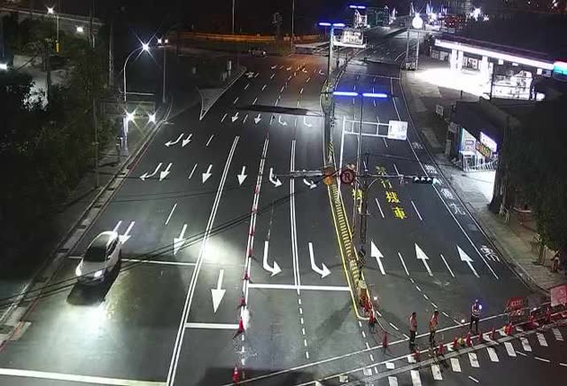 五權西路/環中路(右側車流往工業區)