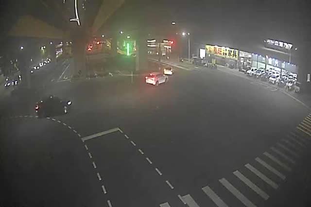 環中路/青海路(右側車流往台灣大道)