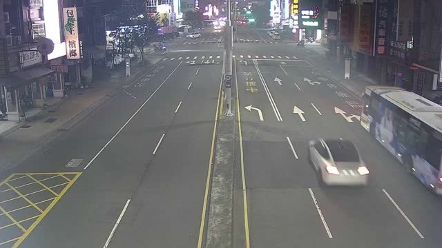 中清路/1386巷(右側車流往文心路)