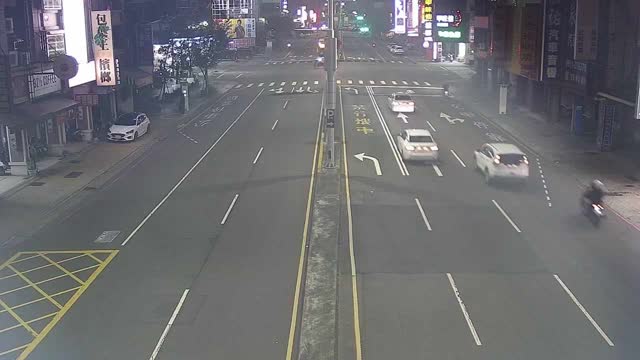 中清路/1386巷(右側車流往文心路)