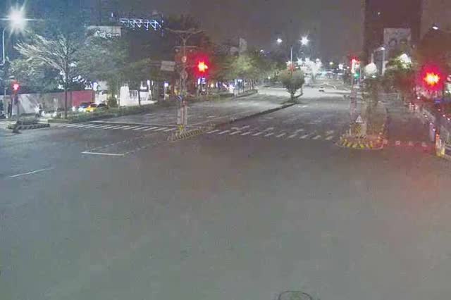 市政路/河南路(右側車流往環中路)